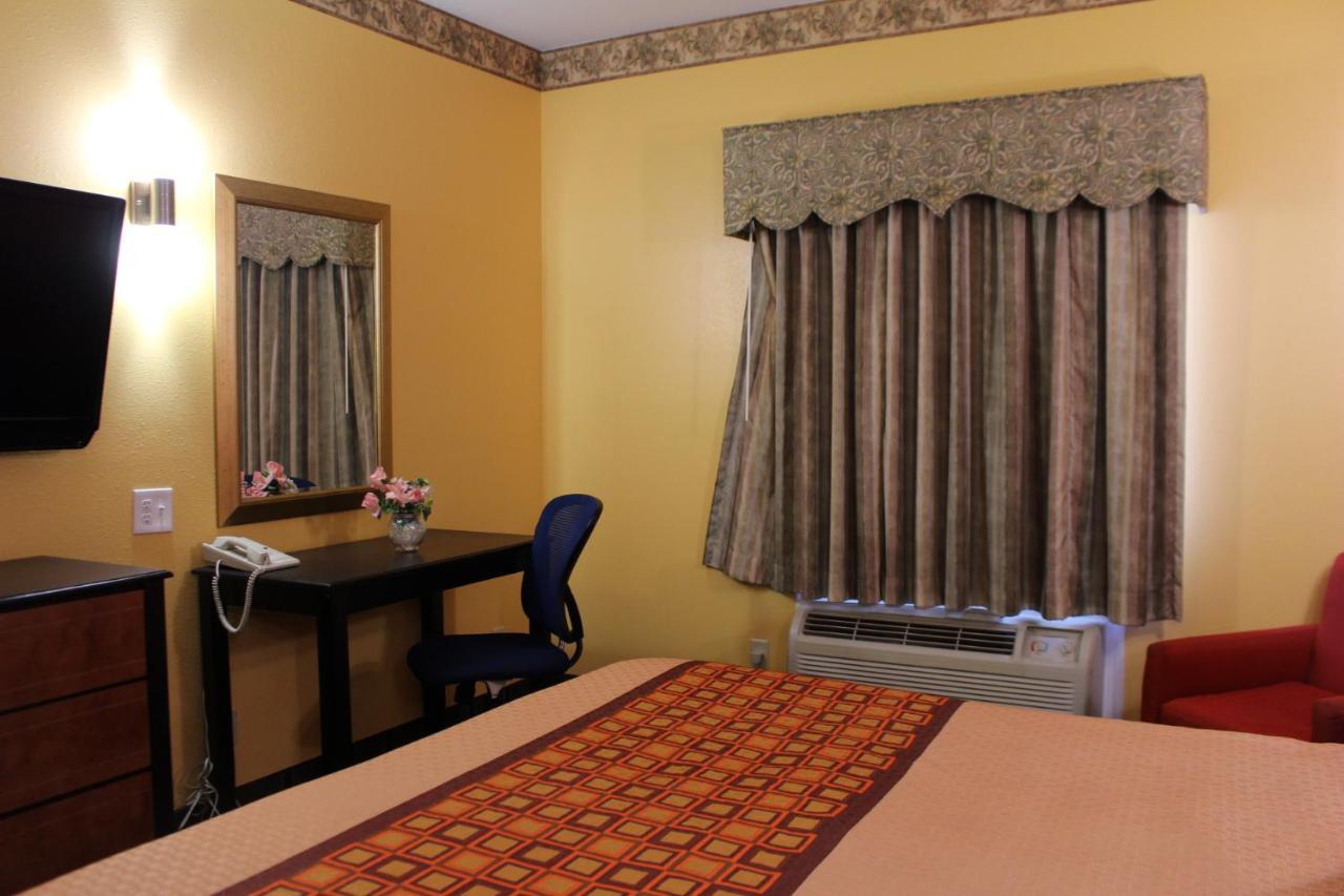 Hotel Magnolia And 3*